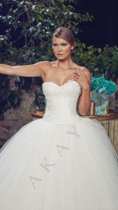 STRAPLESS - STRAPPY - EMBROIDERED - PUFFY - PRINCESS